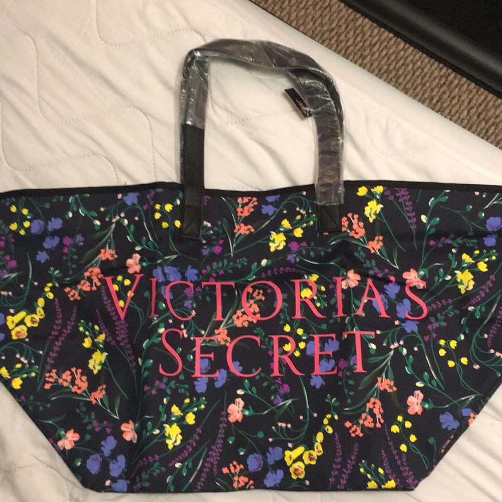 Victoria’s Secret tote bag